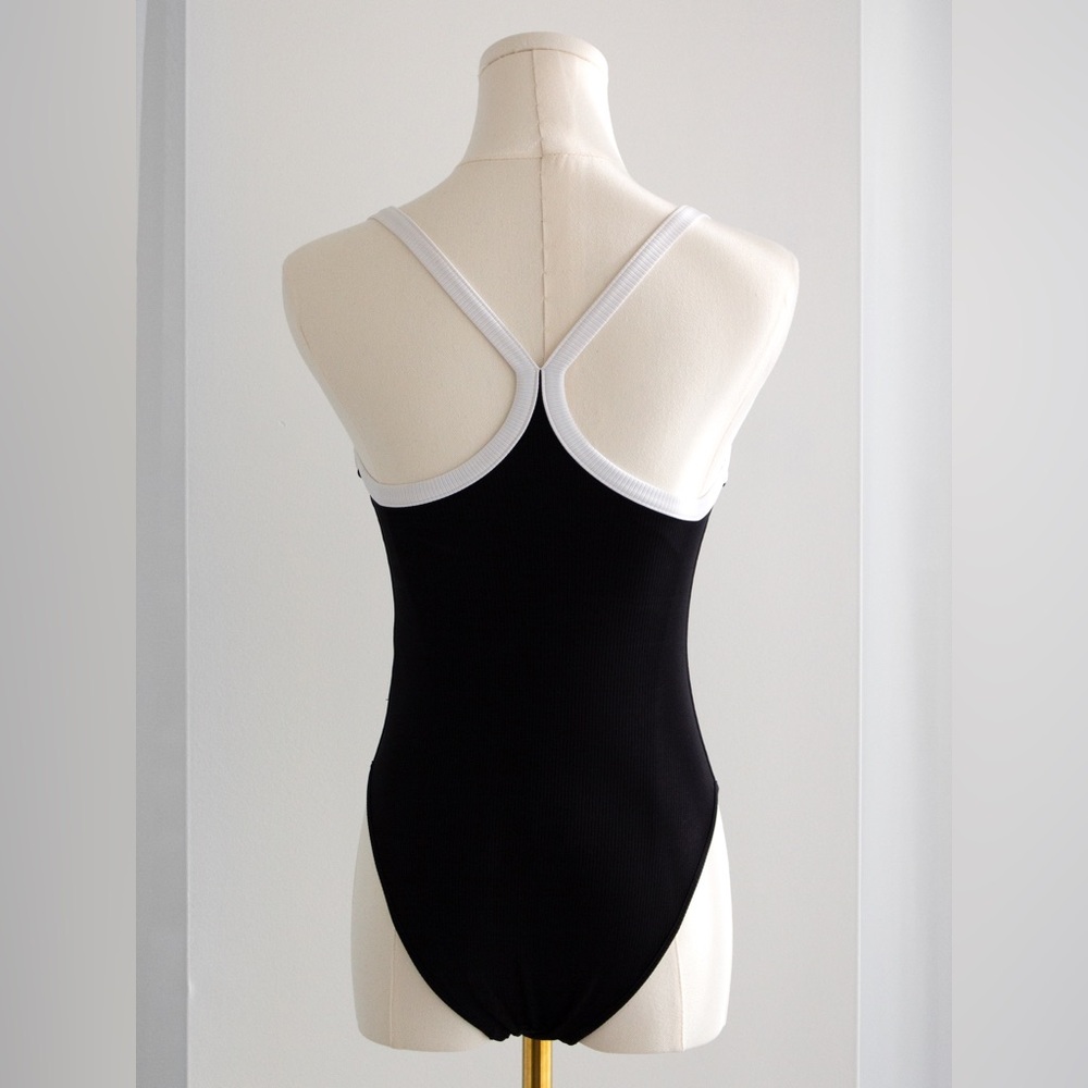 Chanel Spring/Summer 2022 Black White Ribbed Crystal CC 22S Bodysuit Swimsuit - Picture 15 of 16